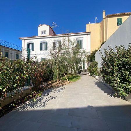 La Lanterna Sul Mare Villa Livorno Exteriör bild