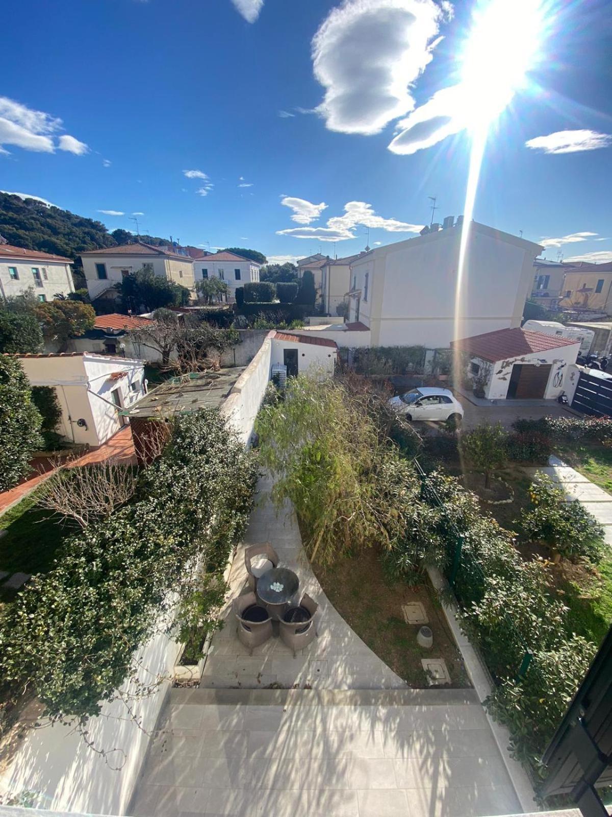 La Lanterna Sul Mare Villa Livorno Exteriör bild