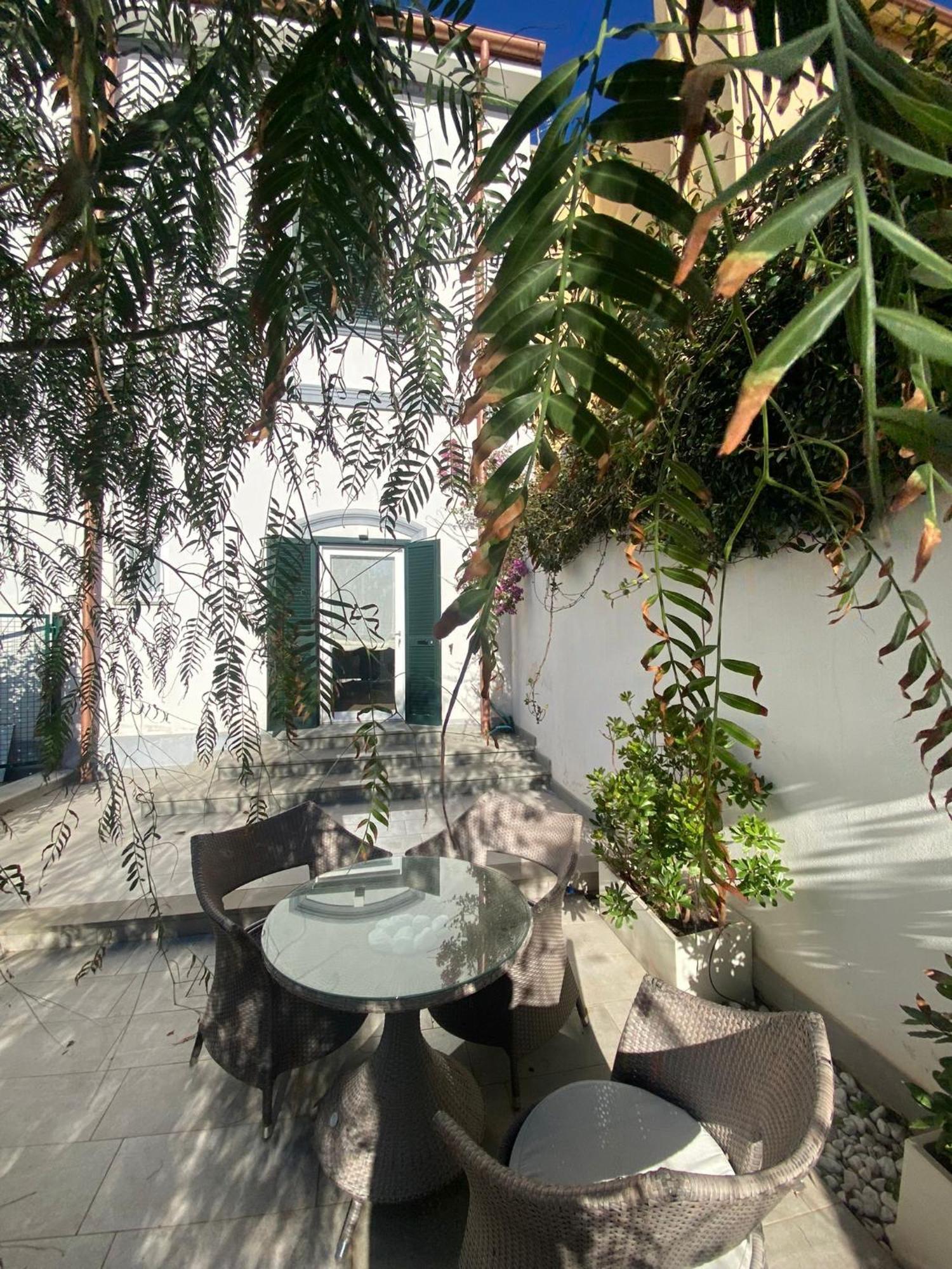 La Lanterna Sul Mare Villa Livorno Exteriör bild